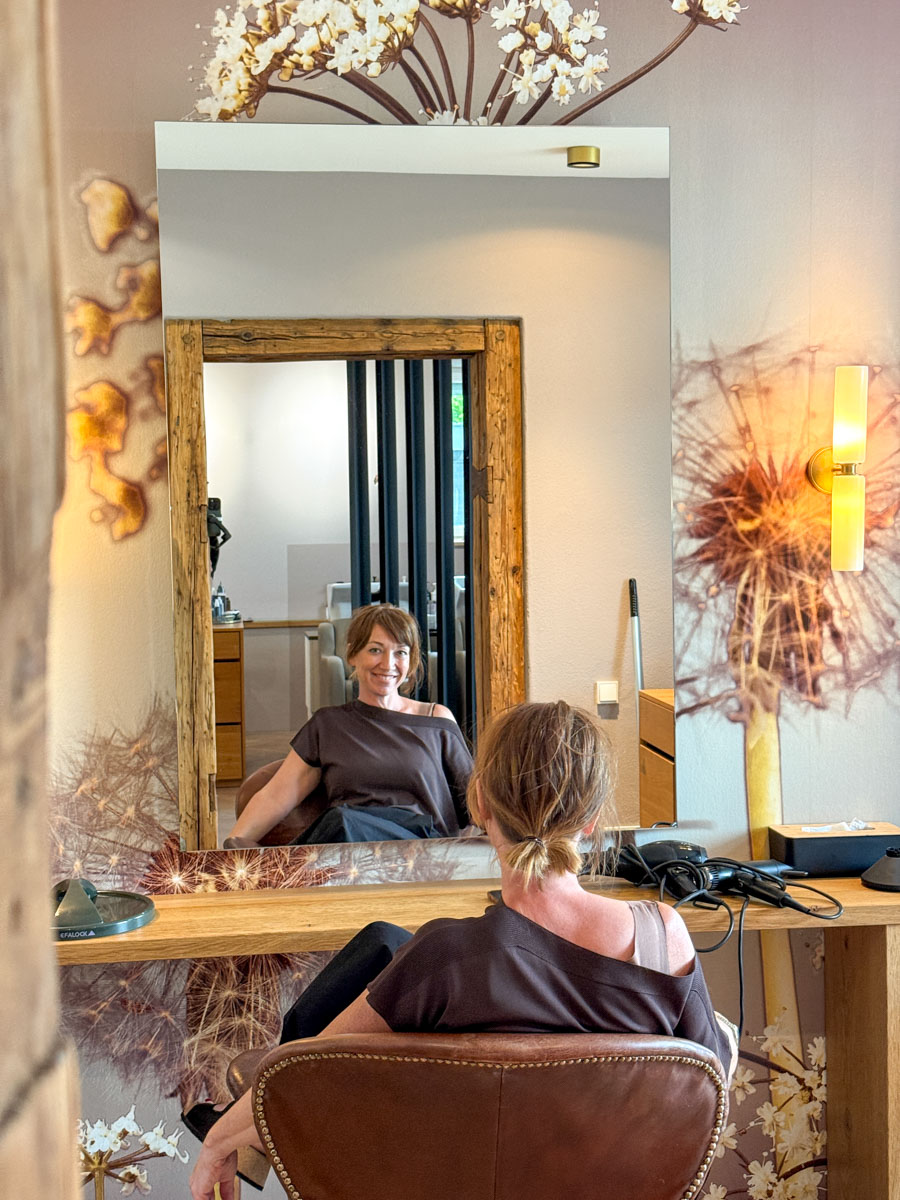 lamellenwand-linoleum-friseur-haargold09