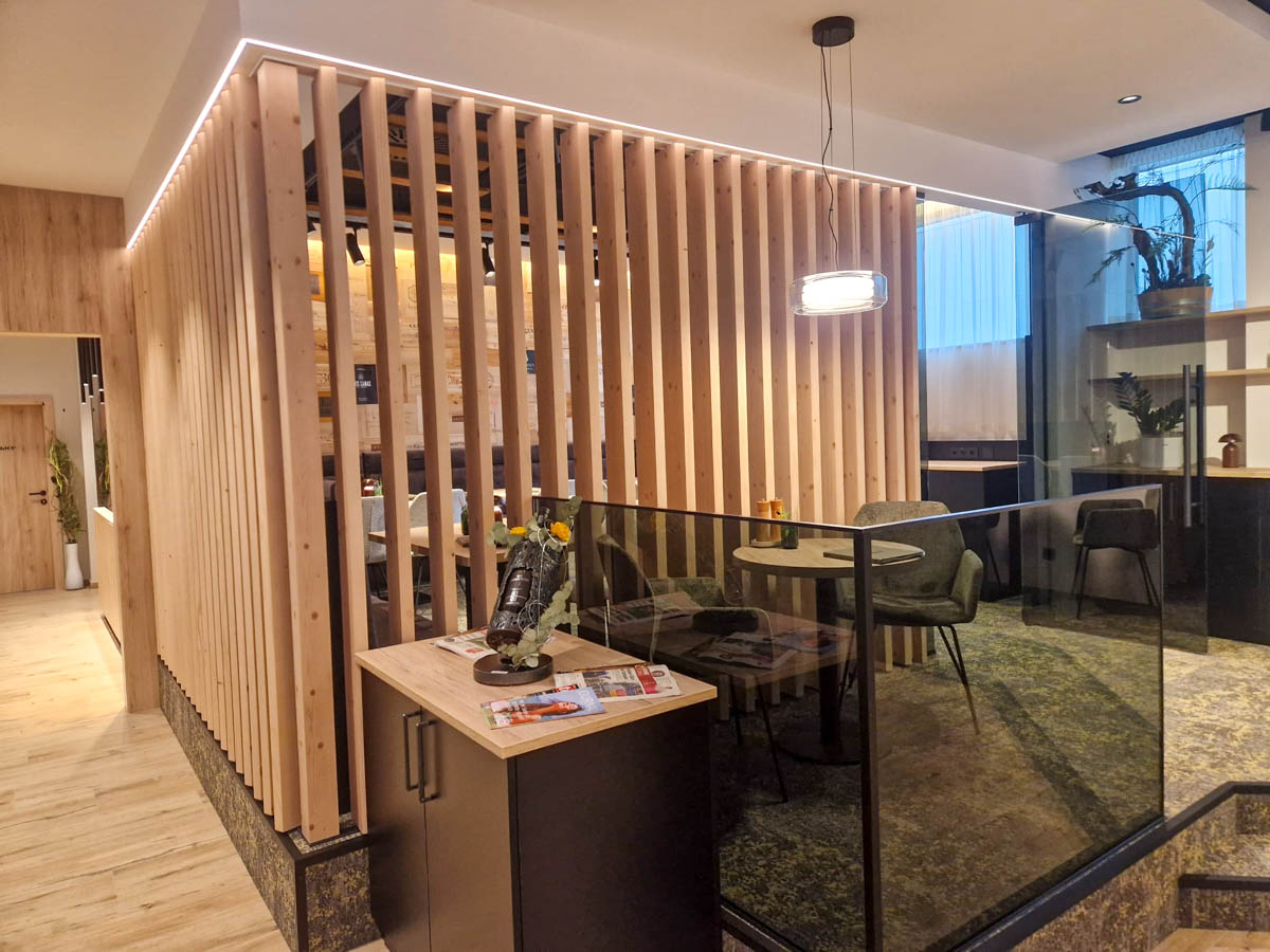 elektronisch-drehbare-lamellen-restaurant-graz-02