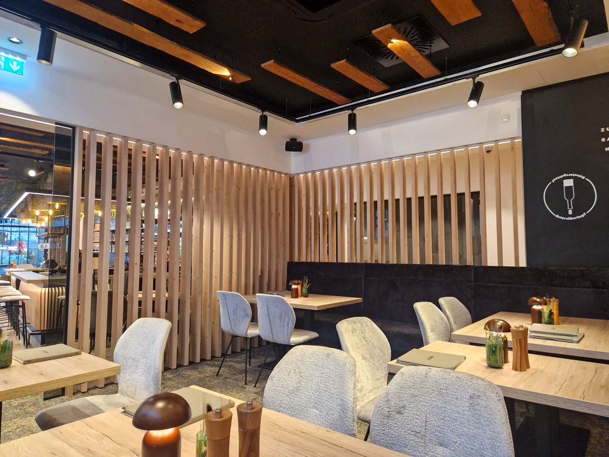 elektronisch-drehbare-lamellen-restaurant-graz-06