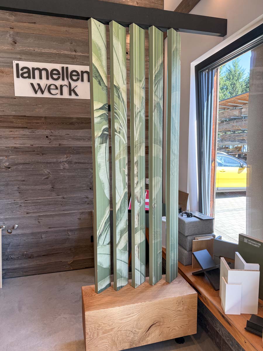 drehbare-lamellen-fototapete-wartebereich-05