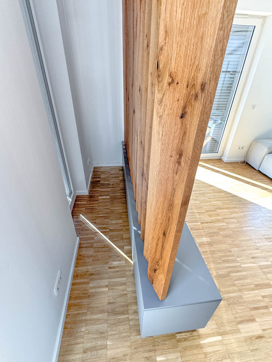 raumteiler-tv-wand-eiche-altholz-01