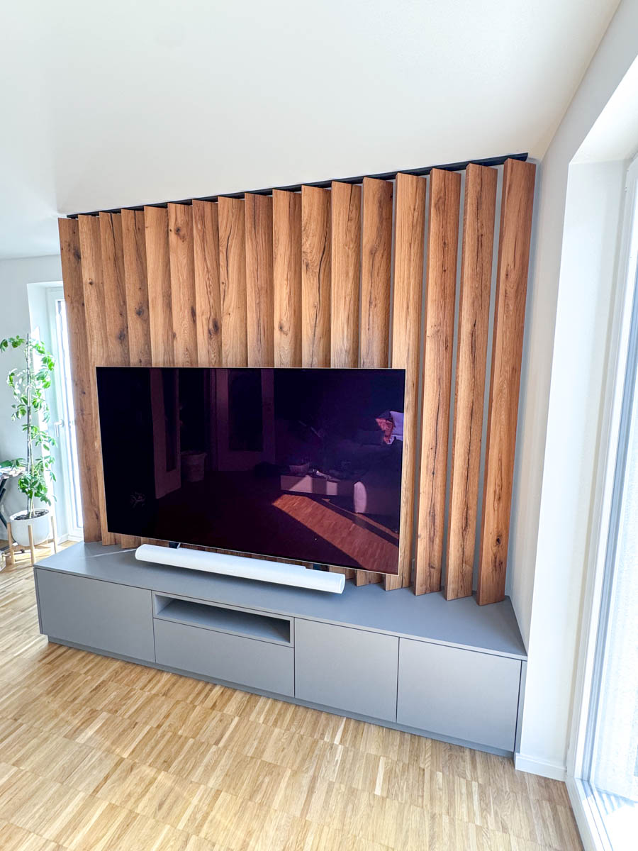 raumteiler-tv-wand-eiche-altholz-02