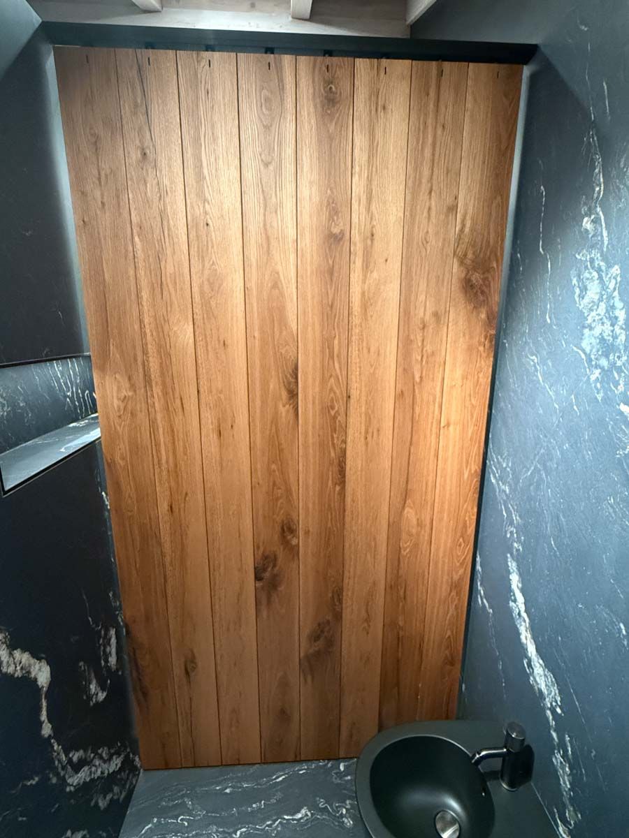 lamellenwand-bad-dusche-altholz-wohnung-rosenheim-05