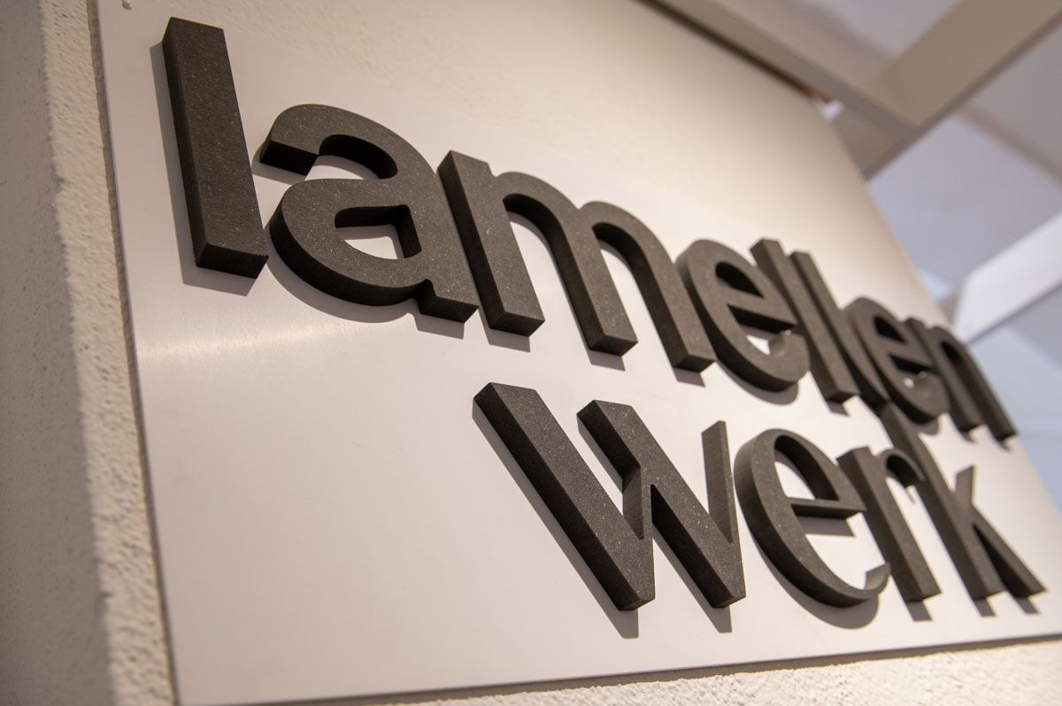 lamellenwand-messestand-lamellenwerk-blickfang-24
