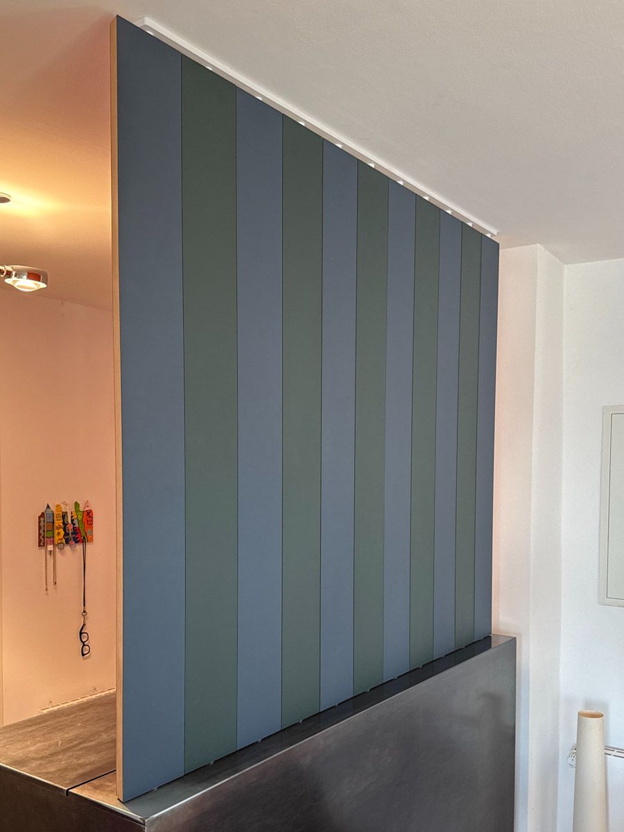 lamellenwand-eingangsbereich-eiche-linoleum-loft-muenchen-03