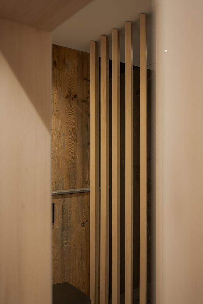 drehbare_holzlamellen_wand_lamellenwerk_3x4_04