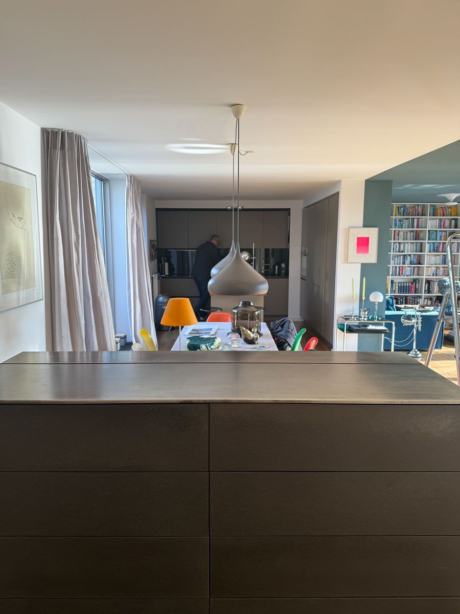 vorher-lamellenwand-eingangsbereich-eiche-linoleum-loft-muenchen-03