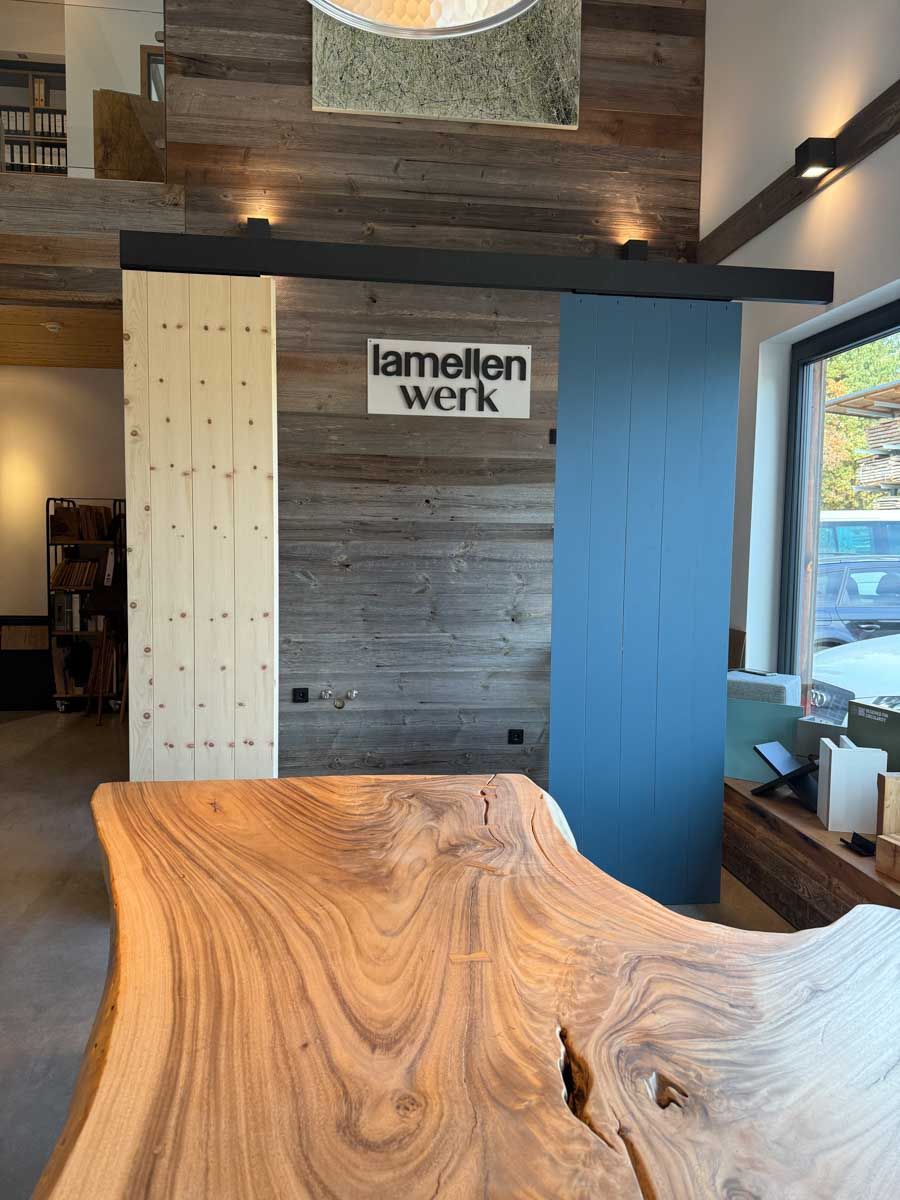 drehbare-lamellenwand-showroom-stephanskirchen-04